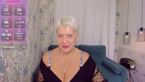 Snapshot of kathy_sunn chatting on 10.17.25 Kathy online show from 10.17.25