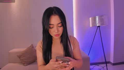 katieangel1 online show from 10.04.25