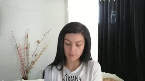 Snapshot of katlopez19 chatting on 02.26.25 katalina online show from 02.26.25