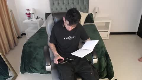 Snapshot of katnia_and_marcuz chatting on 12.22.24 Katnia and Marcuz online show from 12.22.24