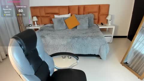 Snapshot of katnia_and_marcuz chatting on 10.08.25 Katnia and Marcuz online show from 10.08.25