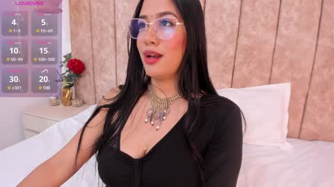 Snapshot of katrina_baurii chatting on 01.25.25 katrina online show from 01.25.25