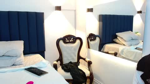 Snapshot of kattagoez chatting on 01.25.25 kattagoez online show from 01.25.25