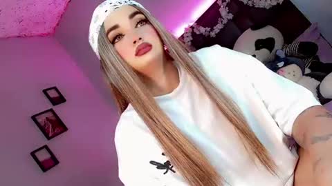 Snapshot of kattie_sweet_ chatting on 10.11.25 kattie_sweet_ online show from 10.11.25