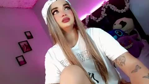 Snapshot of kattie_sweet_ chatting on 10.26.25 kattie_sweet_ online show from 10.26.25