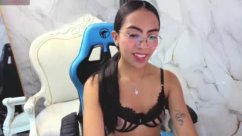 katyrider_a online show from 10.21.25