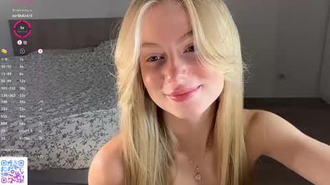 Snapshot of katysha_ chatting on 10.06.25 kate online show from 10.06.25