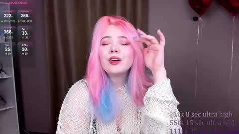 Snapshot of kawaii_yuki chatting on 02.10.25 Yuki  online show from 02.10.25