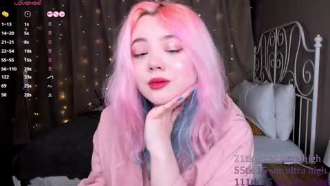 Snapshot of kawaii_yuki chatting on 02.23.25 Yuki  online show from 02.23.25