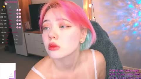 Snapshot of kawaii_yuki chatting on 09.28.25 Yuki  online show from 09.28.25