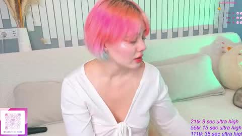 Snapshot of kawaii_yuki chatting on 10.03.25 Yuki  online show from 10.03.25