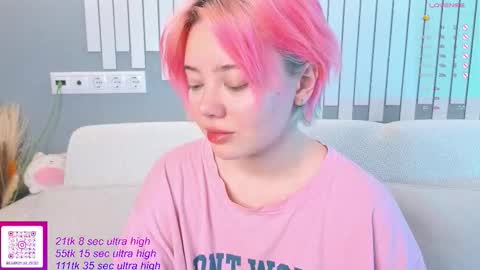 Snapshot of kawaii_yuki chatting on 10.13.25 Yuki  online show from 10.13.25