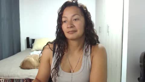  Khawit  online show from 11.19.25