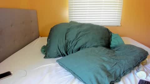 Snapshot of kaylacruise chatting on 09.25.25 Kayla Cruise online show from 09.25.25