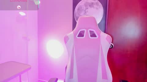 Snapshot of kaylaprince_ chatting on 11.08.25 kaylaprince_ online show from 11.08.25