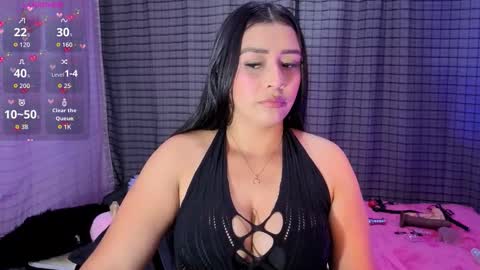 Snapshot of kayleemorales chatting on 09.30.25 Kaylee online show from 09.30.25
