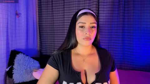 Snapshot of kayleemorales chatting on 10.07.25 Kaylee online show from 10.07.25