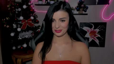 Snapshot of kayworl chatting on 12.17.24 kayworl online show from 12.17.24