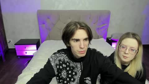 Snapshot of kebesheska chatting on 12.17.24 Seb Polly Roxy Jonny online show from 12.17.24