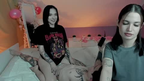 Snapshot of kebesheska chatting on 01.16.25 Seb Polly Roxy Jonny online show from 01.16.25