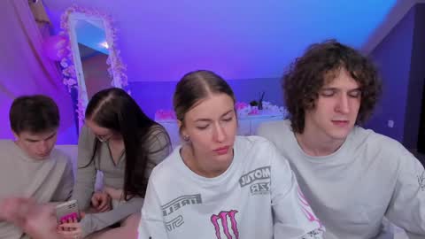 Snapshot of kebesheska chatting on 02.01.25 Seb Polly Roxy Jonny online show from 02.01.25