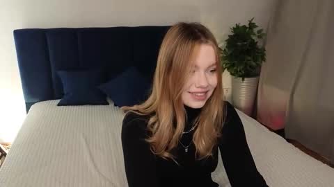 Snapshot of kebesheska chatting on 10.04.25 Seb Polly Roxy Jonny online show from 10.04.25