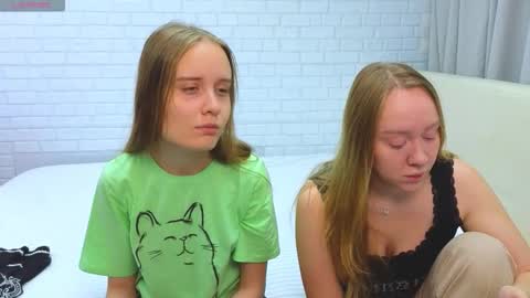 Snapshot of kebesheska chatting on 10.14.25 Seb Polly Roxy Jonny online show from 10.14.25