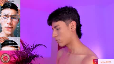 Alejandro Gonzalez online show from 09.17.25