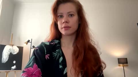 Snapshot of keira_knight chatting on 09.18.25 keira_knight online show from 09.18.25