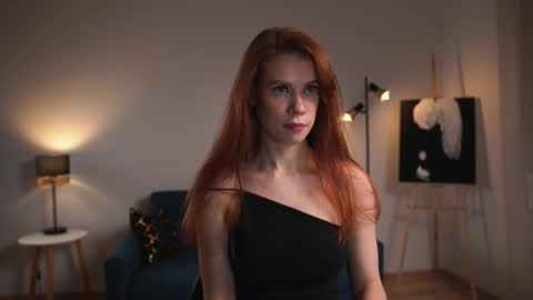 Snapshot of keira_knight chatting on 10.06.25 keira_knight online show from 10.06.25