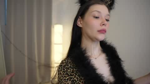 Snapshot of kelly_ember chatting on 12.30.24 KELLY online show from 12.30.24