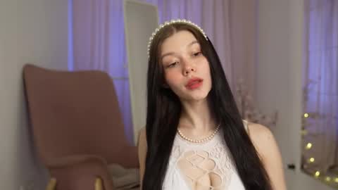 Snapshot of kelly_ember chatting on 02.21.25 KELLY online show from 02.21.25