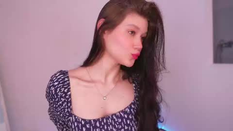 Snapshot of kelly_ember chatting on 03.09.25 KELLY online show from 03.09.25