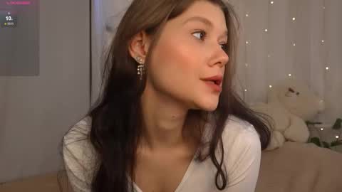 Snapshot of kelly_ember chatting on 10.21.25 KELLY online show from 10.21.25
