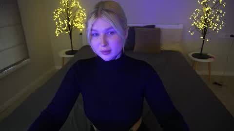 Snapshot of kellybabbe chatting on 09.28.25 Kelly online show from 09.28.25