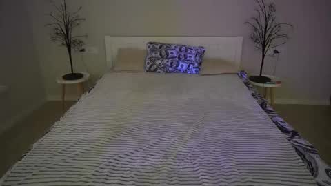 Snapshot of kellybabbe chatting on 10.12.25 Kelly online show from 10.12.25