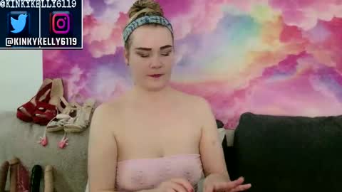 Snapshot of kellylynn76 chatting on 09.18.25 kellylynn76 online show from 09.18.25