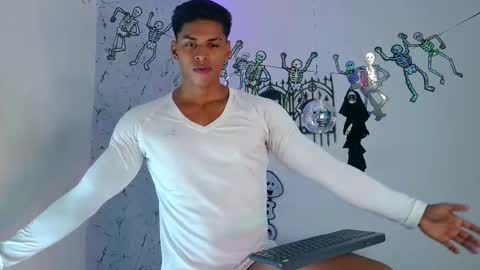 Snapshot of ken__owensx chatting on 10.13.25 ken__owensx online show from 10.13.25