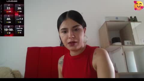 Snapshot of kendal_2 chatting on 03.06.25 Mariana online show from 03.06.25