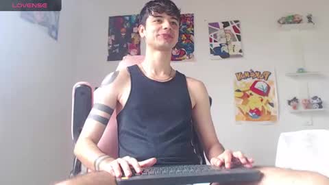 Snapshot of kendall_ros chatting on 02.06.25 kendall ross online show from 02.06.25