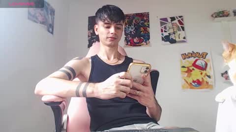 Snapshot of kendall_ros chatting on 02.24.25 kendall ross online show from 02.24.25