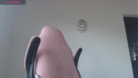 Snapshot of kendall_ros chatting on 09.11.25 kendall ross online show from 09.11.25