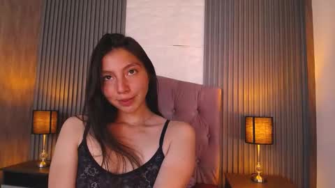 Snapshot of kendall_saenz chatting on 02.19.25 kendall_saenz online show from 02.19.25