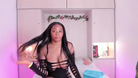 Snapshot of kendallrosse1 chatting on 10.02.25 Kendal online show from 10.02.25