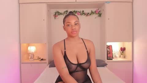 Snapshot of kendallrosse1 chatting on 10.17.25 Kendal online show from 10.17.25