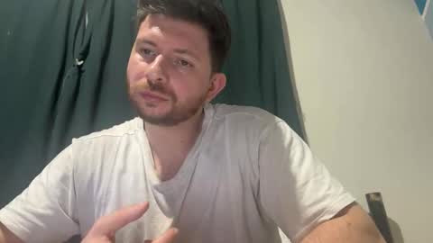 Snapshot of kenerkener chatting on 10.25.25 kenerkener online show from 10.25.25