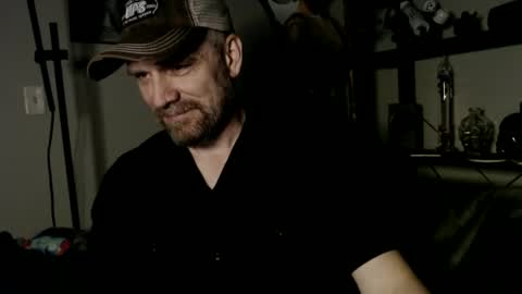 Snapshot of kenkuddles chatting on 02.01.25 Ken Kuddles online show from 02.01.25