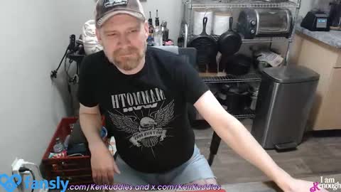 Snapshot of kenkuddles chatting on 02.03.25 Ken Kuddles online show from 02.03.25