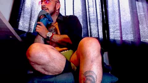 Snapshot of kenllyhot chatting on 12.18.24 Kenlly online show from 12.18.24