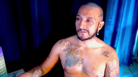 Snapshot of kenllyhot chatting on 02.04.25 Kenlly online show from 02.04.25